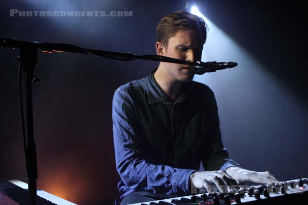 JAMES BLAKE - 2011-04-25 - PARIS - La Maroquinerie - 